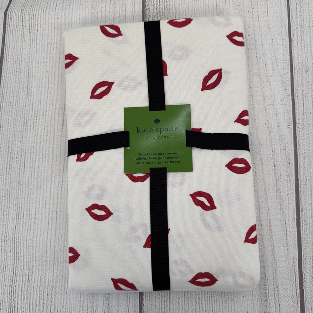 Kate Spade Tablecloth 60x84 White Cotton Red Lips Kiss Valentines Day Whimsical